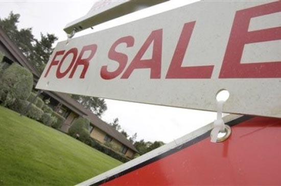 Số nhà trên thực tế đã bị ngân hàng tịch biên tại Mỹ trong năm 2009 là 918.0000 căn, tăng 6,5% so với năm 2008 và cao chưa từng có từ trước tới nay - Ảnh: AP.