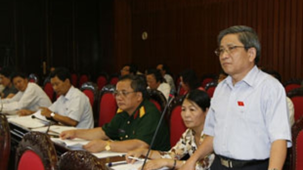 Đại biểu Quốc hội và những nỗi lo liên quan đến… tiền