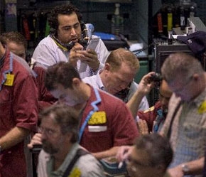 Tại Sở Giao dịch hàng hóa New York, giá dầu thô ngọt nhẹ giao tháng 11 lúc đóng cửa tăng 1,48 USD/thùng, tức 1,7%, lên mức 87,61 USD/thùng.