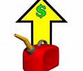 Nhu cầu tiêu thụ xăng trong mùa hè ở Mỹ tiếp tục tăng cao làm giá xăng tại New York tăng cao kỷ lục.