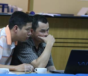  Câu hỏi đang được đặt ra là vì sao khối đầu tư nước ngoài quay lại mua vào mạnh như vậy? Khó có thể trả lời trọn vẹn - Ảnh: Việt Tuấn.