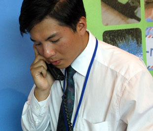 Trong đợt đổi số này, các nhà cung cấp dịch vụ không áp dụng hình thức gọi song song như trước đây - Ảnh: Việt Tuấn.