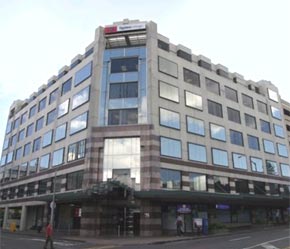 Trường Taylors College.