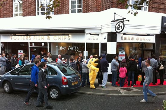 Kinh tế khó khăn đang khiến nhiều người dân châu Âu phải thắt lưng buộc bụng nhiều hơn - Ảnh: Mail Online.