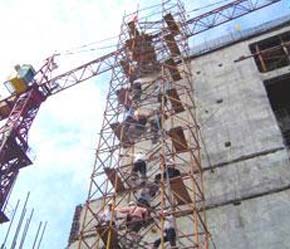 Các nhà tư hối hả xây dựng nhà cao cấp, biệt thự - mặt hàng "nóng" hiện nay.