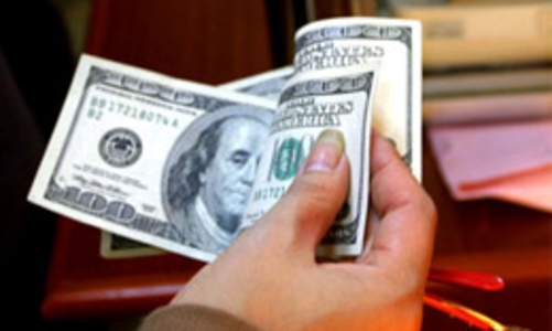 Giá vàng, USD “tự do” tiếp tục giảm