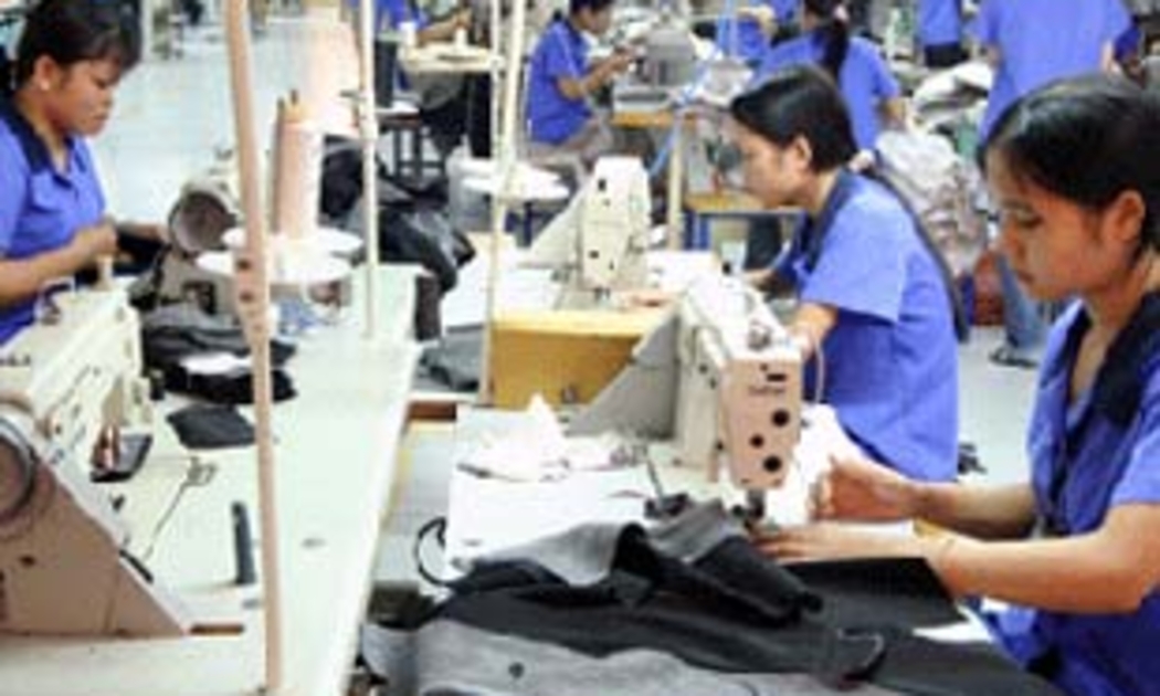 Đến thời điểm này, những đánh giá cụ thể, số liệu cụ thể và những dự báo chuyên ngành về thất nghiệp và yêu cầu tạo việc làm mới vẫn còn hạn chế, nhất là trước xu hướng thất nghiệp đang có dấu hiệu gia tăng.
