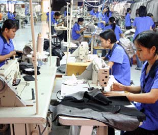 Đến thời điểm này, những đánh giá cụ thể, số liệu cụ thể và những dự báo chuyên ngành về thất nghiệp và yêu cầu tạo việc làm mới vẫn còn hạn chế, nhất là trước xu hướng thất nghiệp đang có dấu hiệu gia tăng.