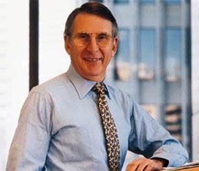 Bắt đầu vào nghề với những khoản đầu tư nhỏ nhưng với bộ óc tài năng và những bước đi táo bạo của mình, Arthur Rock đã từng bước mở rộng được các chương trình đầu tư và liên tục gặt hái được thành công.