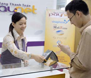 Tại PayNet ở thời điểm ban đầu, khách hàng vẫn mua mã bằng tiền, nhưng sau này sẽ bằng thẻ.
