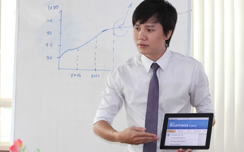  Hiện nay FAST đã sẵn sàng cung cấp cho các khách hàng các phần mềm kế toán Fast 
Accounting 11.0, giải pháp quản trị toàn diện ERP Fast Business Online quản
 lý trên nền điện toán đám mây.