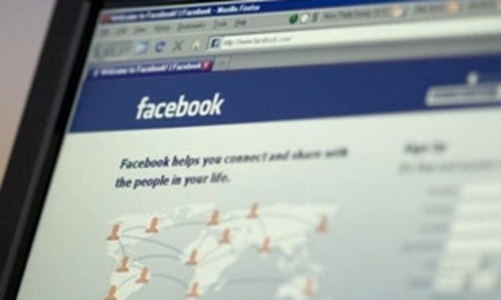 Facebook cán mốc 300 triệu người sử dụng