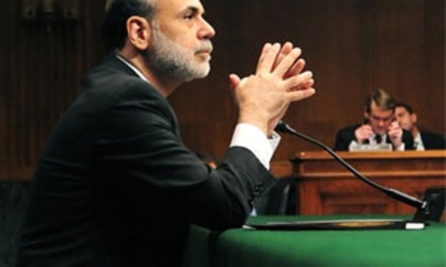 Giá vàng lại nóng, USD trượt giá