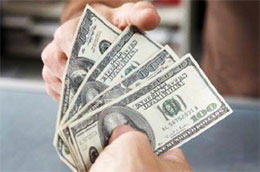 Trên thực tế, luồng ngoại tệ vào Việt Nam không phải ít. Cán cân tài chính và vốn vẫn thặng dư cao, cao hơn thâm hụt vãng lai khoảng 3 tỉ Đô la Mỹ cho đến cuối quý 2/2010, như nhận định của Ủy ban Giám sát Tài chính quốc gia.