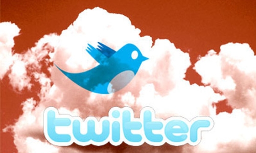 Facebook đánh lén, Twitter hỗ trợ lập chính phủ