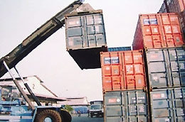 Với chính sách mới, Thống đốc Nguyễn Văn Giàu dự tính nhập siêu sẽ giảm và tạo được tác động tốt cho thị trường ngoại hối và chính sách tỷ giá.