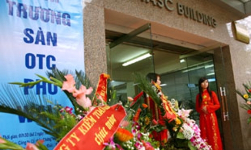 Xung quanh vụ việc tại Công ty Chứng khoán Phố Wall