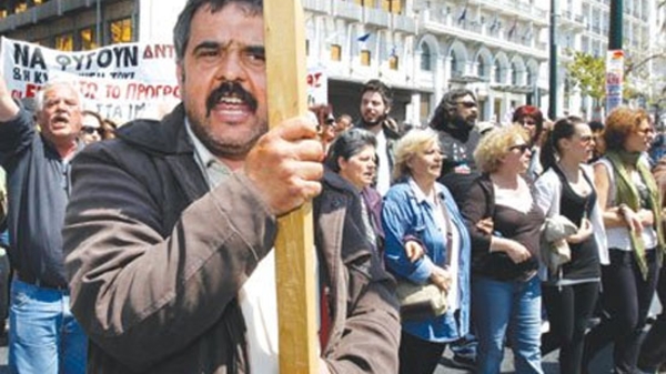 Tiền vay đi đâu?