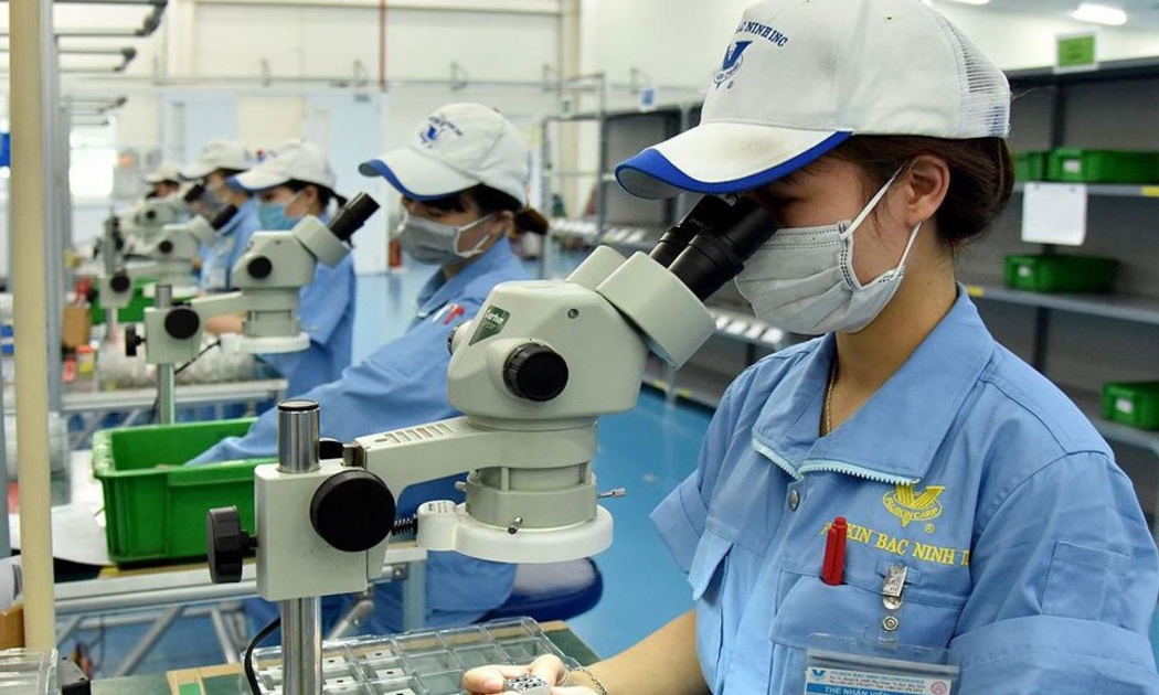 Việt Nam có thể tạo ra một vị thế mới trên trường quốc tế bằng cách tiếp tục đẩy mạnh cải cách trong nước để tuân thủ các cam kết của WTO.