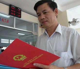 "Khi cá nhân bị oan sai gây thiệt hại do bất kỳ cơ quan Nhà nước nào gây ra thì chỉ cần đến trực tiếp Bộ Tư pháp hoặc Sở Tư pháp địa phương đòi bồi thường." - Ảnh: TN.