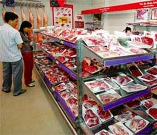 Thịt nhập khẩu tại Metro - Ảnh: Lê Quang Nhật.