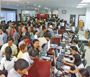 Quang cảnh một sàn giao dịch tại Tp.HCM - Ảnh: SGTT.