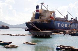 Một góc Cảng Vũng Áng.