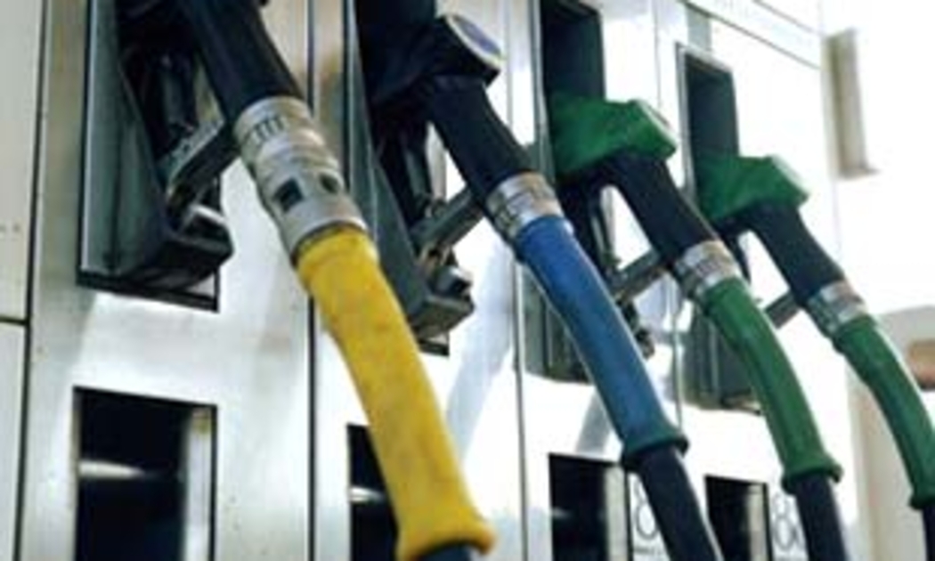 Giá xăng đã điều chỉnh 2 lần kể từ đầu năm 2008 đến nay.