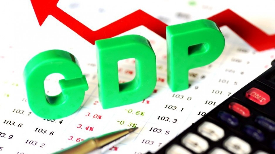 Quốc hội đã lần đầu tiên thông qua Nghị quyết về kinh tế - xã hội với chỉ tiêu GDP cho năm 2018đã được "mềm hóa" bằng con số tăng từ 6,5% đến 6,7% chứ không còn chỉ chốt chặt vào một đích như trước đây.