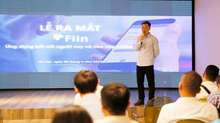 Ông Trần Việt Vĩnh, CEO của Fiin công bố ra mắt ra mắt ứng dụng cho vay trên di động Fiin chiều tối hôm 5/6.
