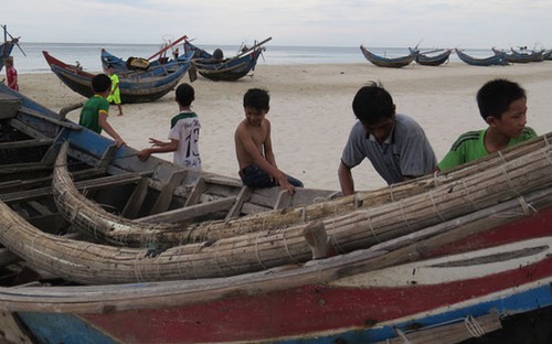 Trong số 4.244 tỷ đồng đã giải ngân thì Hà Tĩnh giải ngân được 1.129 tỷ 
đồng; Quảng Bình 1.970,7 tỷ đồng; Quảng Trị 460,9 tỷ đồng; Thừa Thiên - 
Huế 579 tỷ đồng.<br>