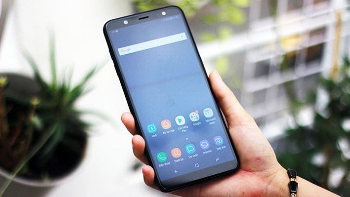 Điện thoại Galaxy Galaxy J8.