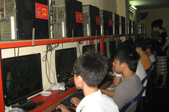 Xu hướng chơi game online chủ yếu tập trung vào nhóm tuổi từ 16 - 20 tuổi (chiếm 42,1%).