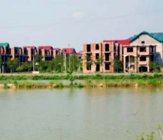 Bên cạnh nhu cầu thực về nhà ở và văn phòng cho thuê, thì phần lớn là do đầu cơ mua đi bán lại hoặc tích trữ tài sản.