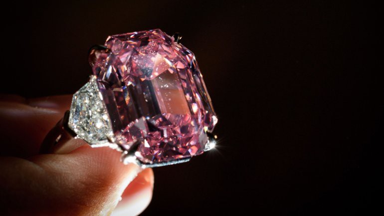 Viên kim cương Hồng Pink Legacy.