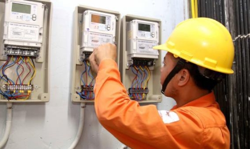 Đề xuất điều chỉnh giá điện lên xuống như giá xăng