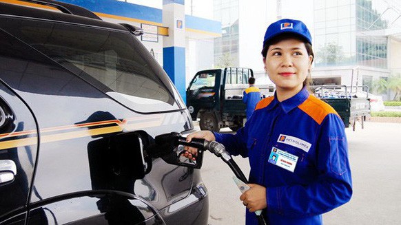 Giá xăng RON95 vẫn tiếp tục được giữ nguyên 21.177 đồng/lít.