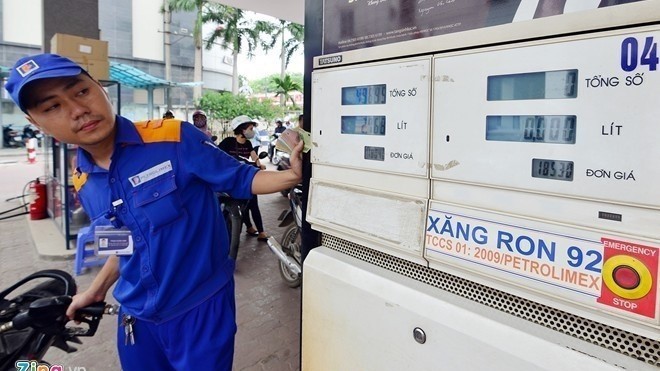 Xăng dầu giữ giá dù giá thế giới tăng mạnh.