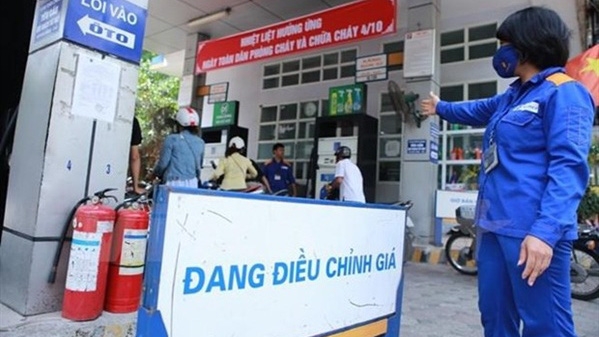 Giá xăng tăng tháng cận Tết