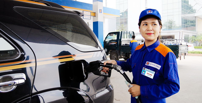 Giá xăng giữ ổn định do tăng chi quỹ bình ổn.