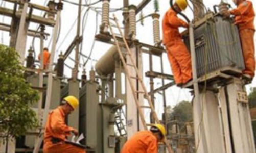 Cuối năm, không lo thiếu điện?