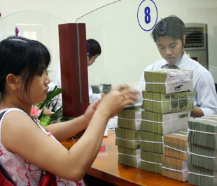 So với dư nợ tính đến ngày 13/3/2009, dư nợ cho vay của chương trình này đã tăng thêm 7.591 tỷ đồng, tương đương với mức tăng 5,26% - Ảnh: Việt Tuấn.