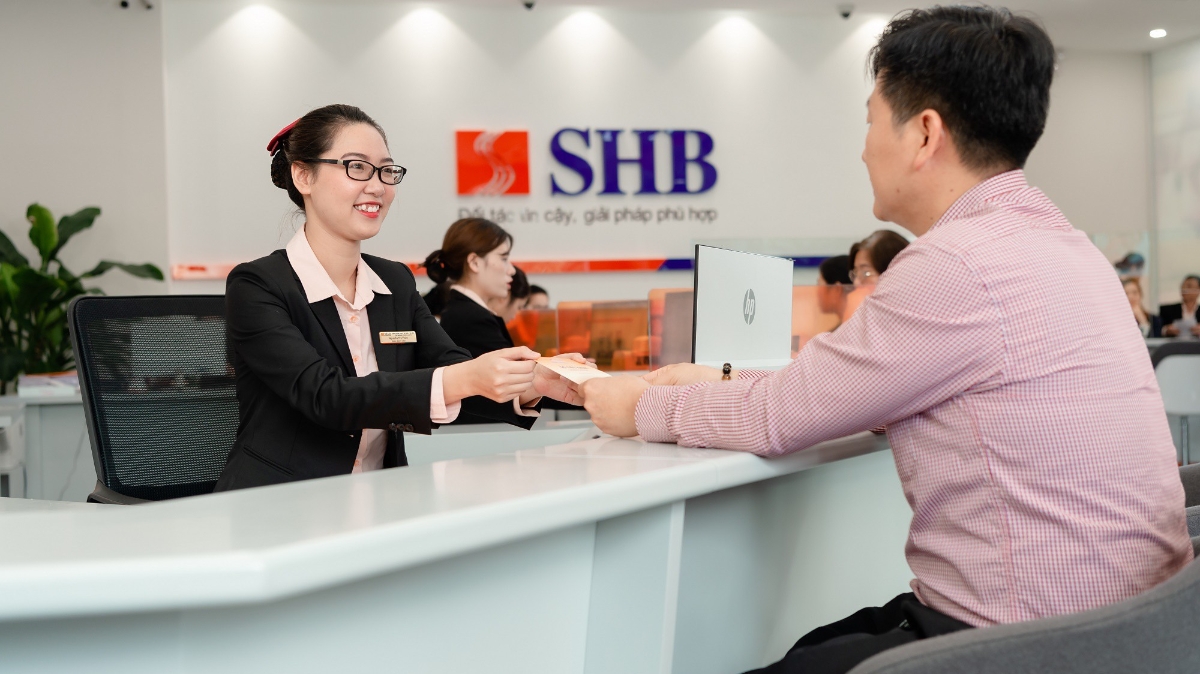 SHB luôn chào đón khách hàng tới tham gia các chương trình ưu đãi, tri ân khách hàng, đồng thời sẵn sàng được tư vấn/cung cấp thêm thông tin cho khách hàng tại tất cả các điểm giao dịch của SHB.