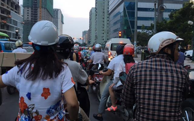 Uỷ ban Quốc phòng - An ninh đề nghị Chính phủ nghiên cứu xác định chủ đề Năm an toàn giao thông 2017 là xây dựng “Văn hóa giao thông cho thanh niên, thiếu niên".