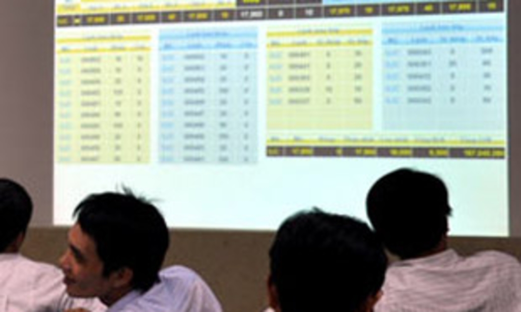 Hiện đang có rất nhiều sàn vàng mọc lên và cũng có trào lưu ngày càng nhiều nhà đầu tư Việt Nam chạy theo vàng.