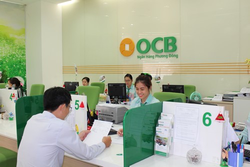 Tư vấn khách hàng vay vốn tại OCB.