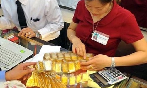 Giá vàng, USD tự do tiếp tục “bốc hơi” trong tuần