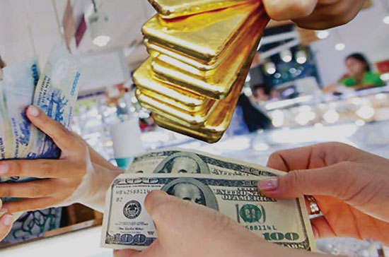 Cuối tuần qua có thời điểm giá vàng trong nước cao hơn giá thế giới tới 4 triệu đồng/lượng.