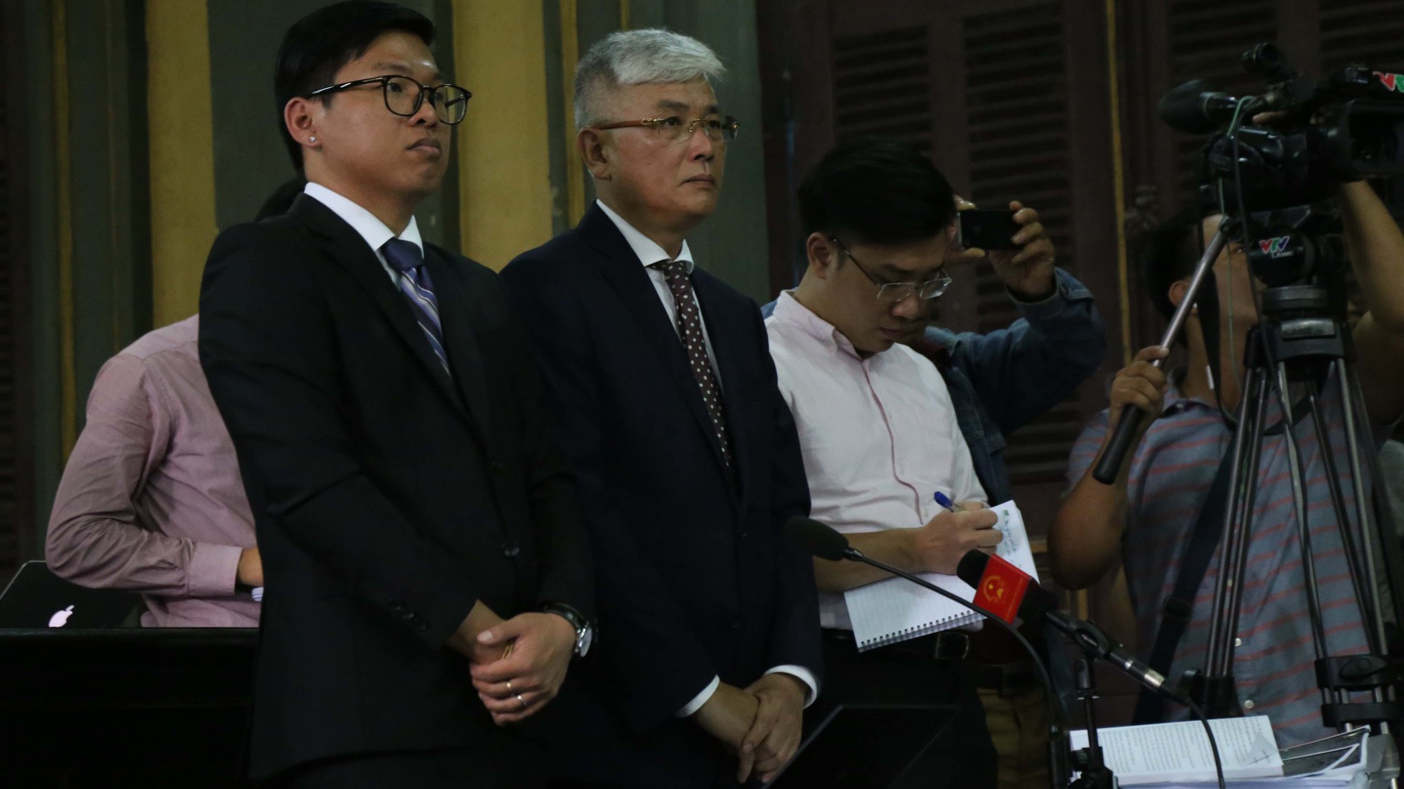 Luật sư của Grab tại toà án chiều 29/10.