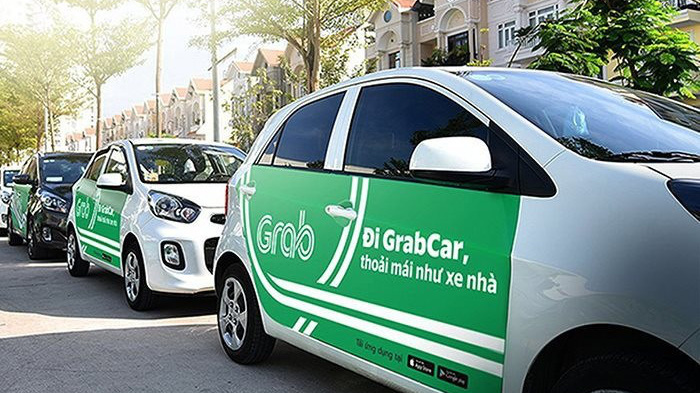 Xe hợp đồng công nghệ buộc phải treo biển "Taxi" hoặc "Xe Taxi".